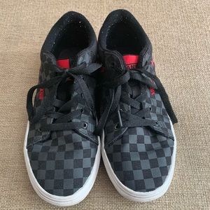 Vans youth 4.5 shoes